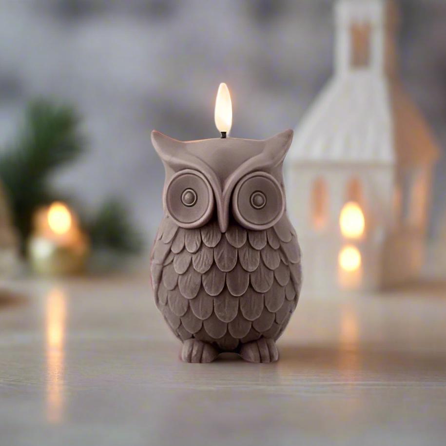 Brown Owl LED Wick Wax Christmas Candle