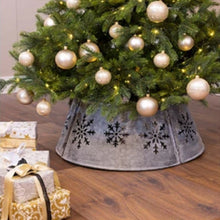 Load image into Gallery viewer, Metal Snowflake Cut Out Tree Skirt 60cm
