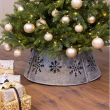 Load image into Gallery viewer, Metal Snowflake Cut Out Tree Skirt 71cm
