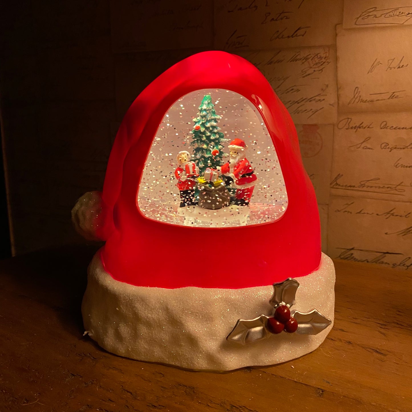 Santa Hat Snow Globe Water Spinner