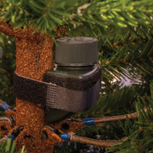 Load image into Gallery viewer, Noma Pine Christmas Tree Scent and Holder
