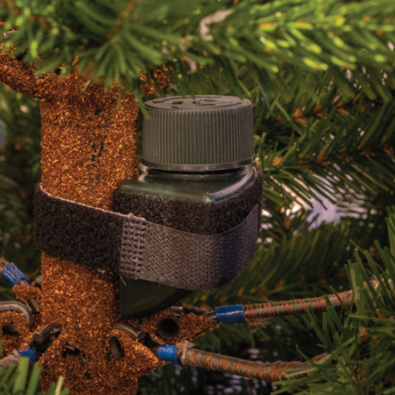 Noma Pine Christmas Tree Scent and Holder