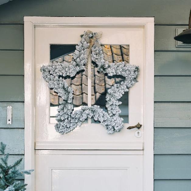 Snowy Star Shape Christmas Wreath 60cm