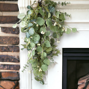 Christmas Green Leaf and Berry Hanging Branch Decoration