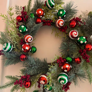 Red and Green Pre Decorated Wreath