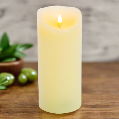 18 x 8cm Cream Flickabright Christmas Candle