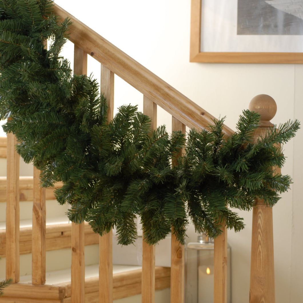 Green Garland 270cm