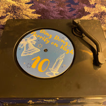 Load image into Gallery viewer, Coppenrath Christmas Carols At Night Gramophone Musical Advent Calender
